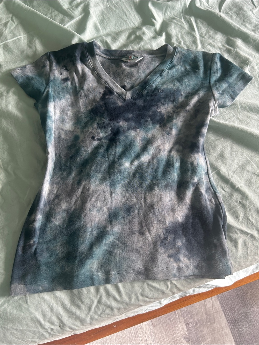 Hard Tail Tie-Dye V-Neck Short Sleeve Top - Blue/Gray